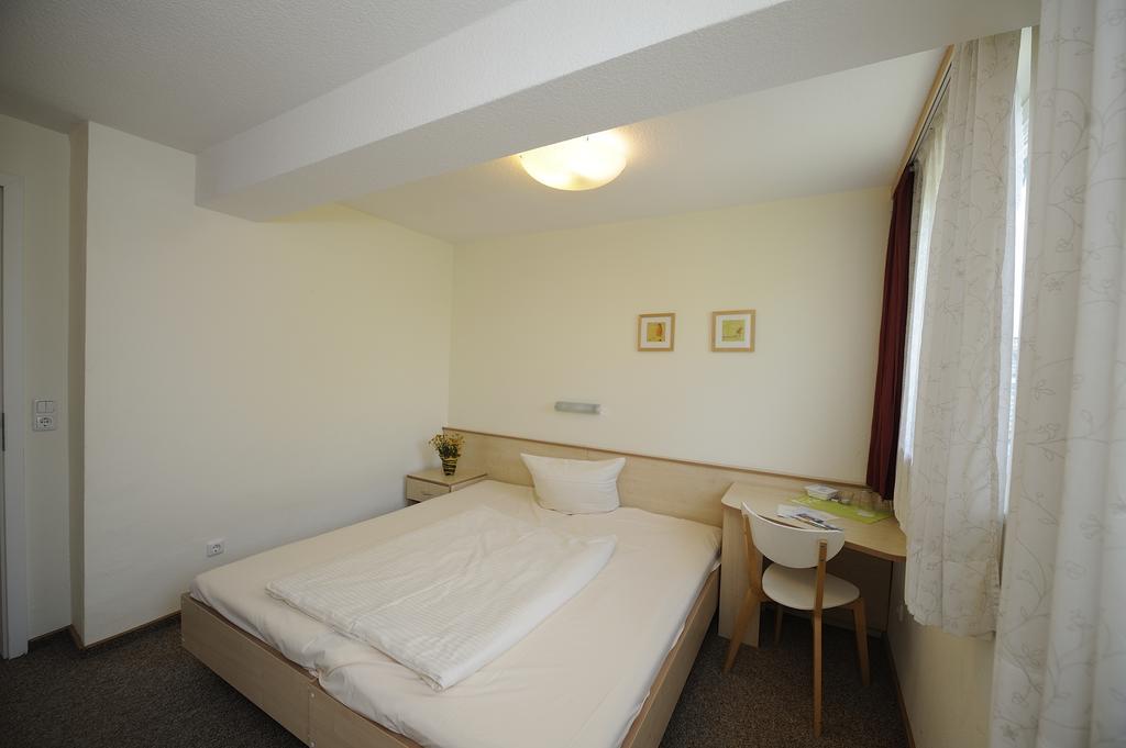 Gaestehaus Suedheide Hambühren Extérieur photo